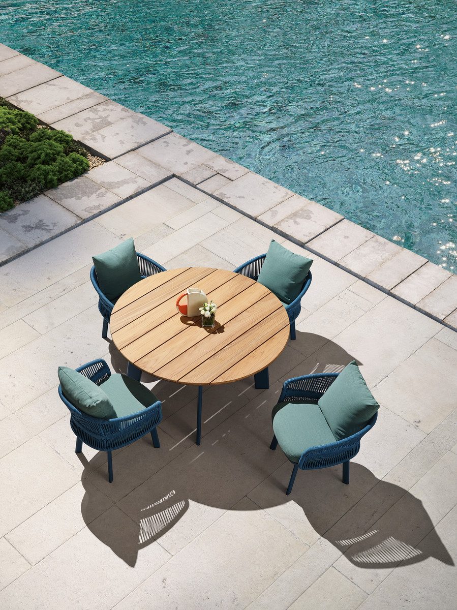 Aio Outdoor Dining Set For 4 Person