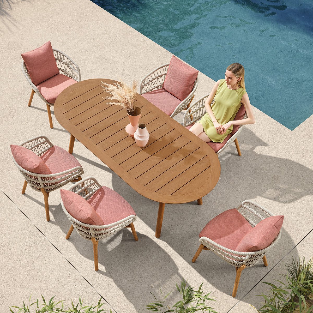 Vasca Outdoor Patio Dining Set
